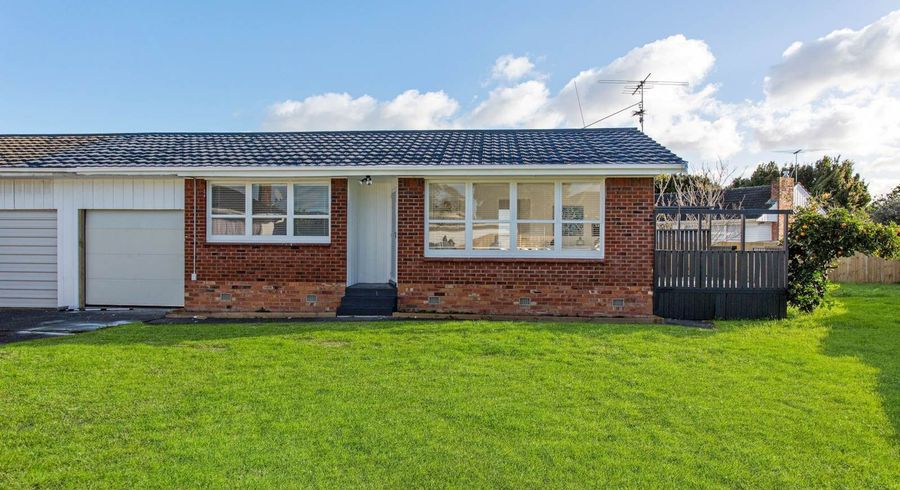  at 2/67 Dale Crescent, Pakuranga, Manukau City, Auckland
