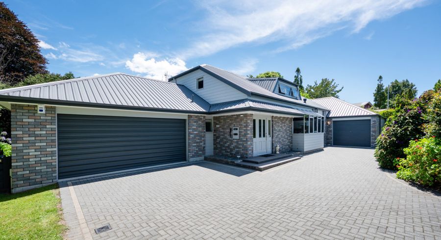  at 33 Grand Vue Road, Kawaha Point, Rotorua