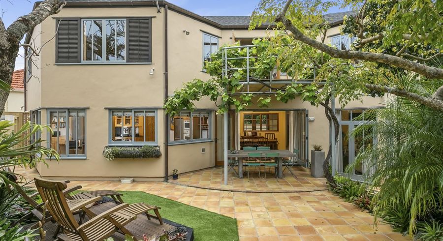  at 15A Sylvan Park Avenue, Milford, North Shore City, Auckland