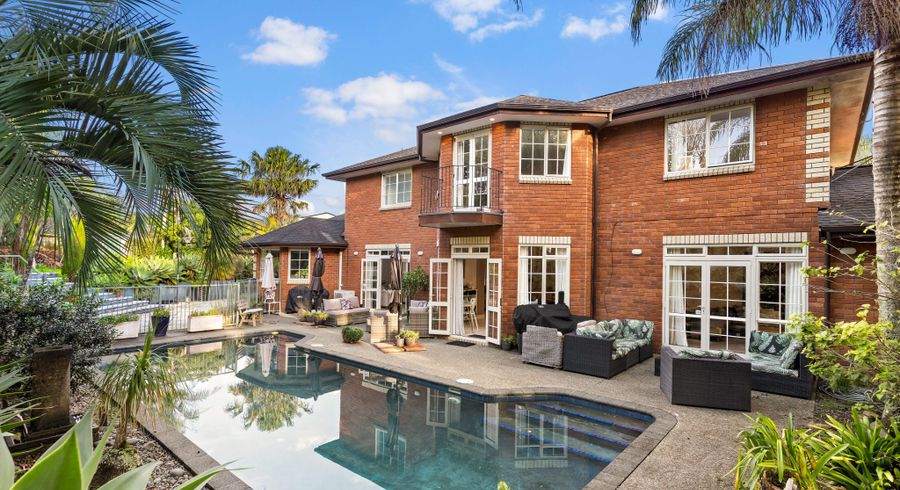  at 32 Oakford Park Crescent, Greenhithe, North Shore City, Auckland