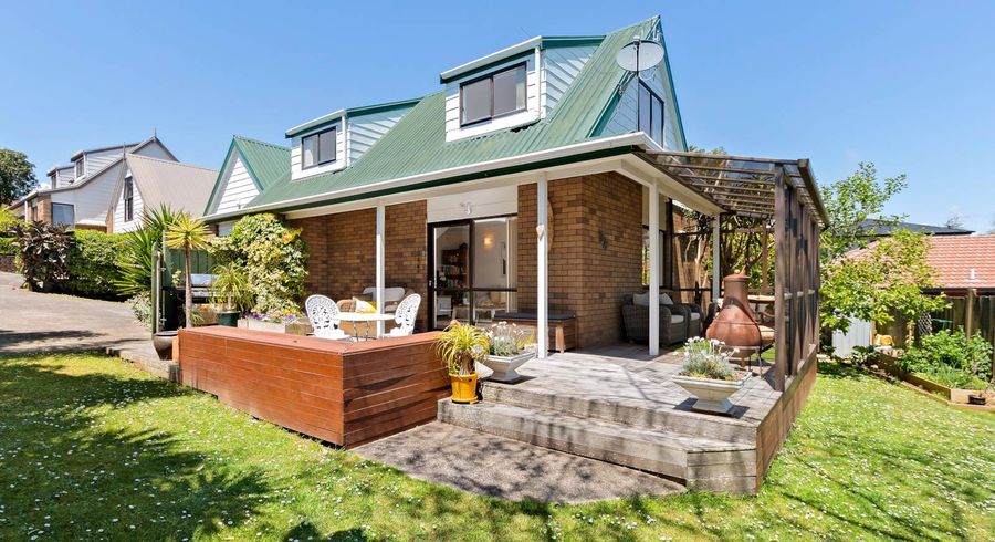  at 2/13 Eastridge Court, Northpark, Auckland