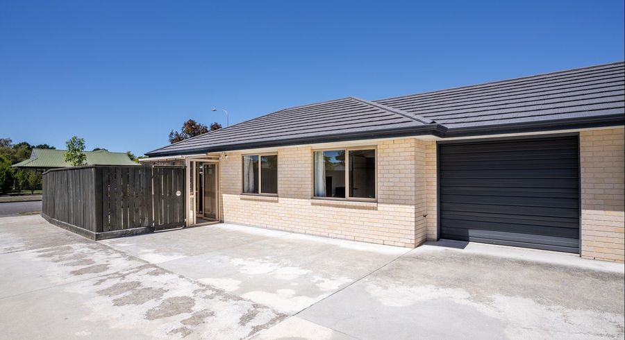  at 1/81 Royal Park Drive, Parklands, Christchurch