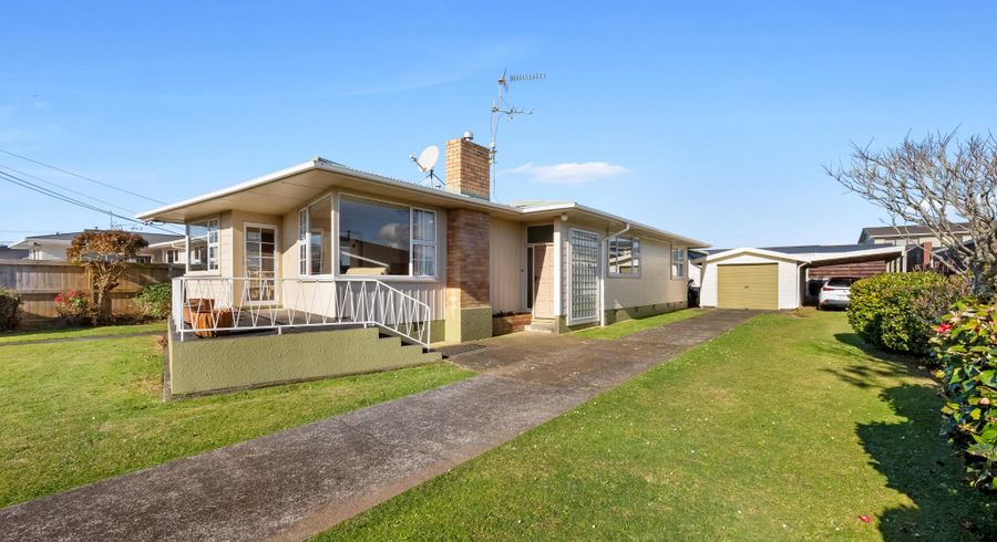  at 5 Smith Road, Merrilands, New Plymouth