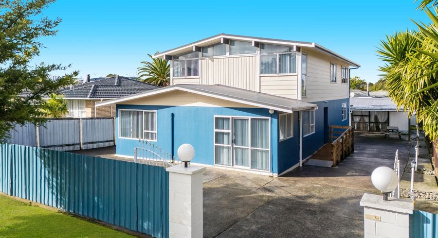 at 10 Tabitha Crescent, Henderson, Waitakere City, Auckland