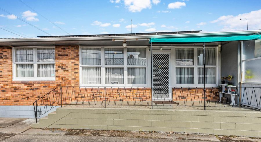  at 2/84 Portage Road, New Lynn, Waitakere City, Auckland