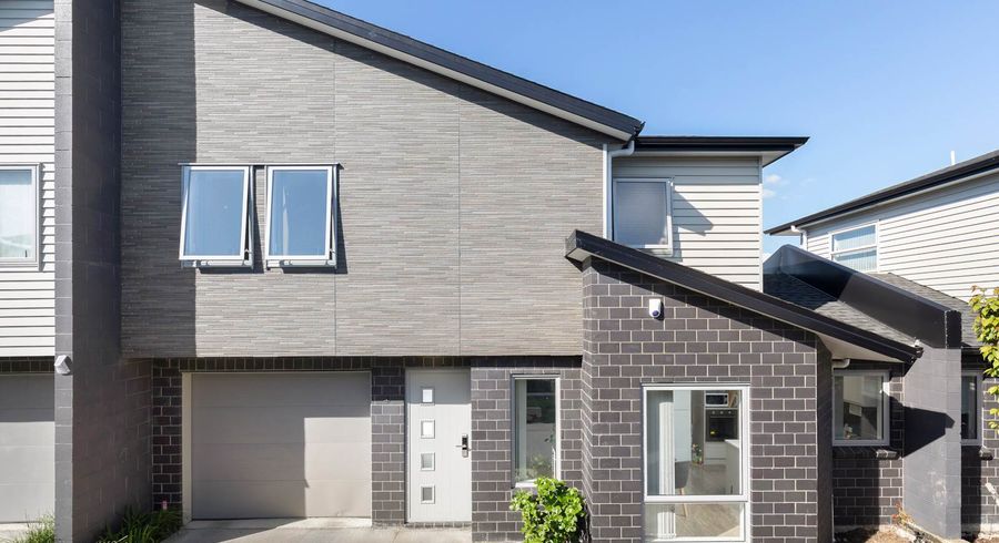  at 4/9 Maru Road, Takanini, Auckland