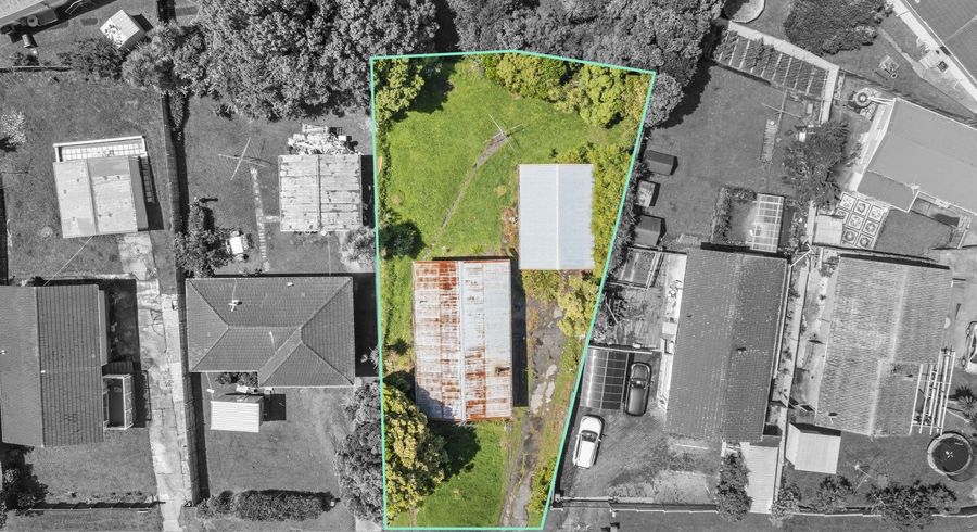 at 5 Barnfield Place, Glendene, Auckland