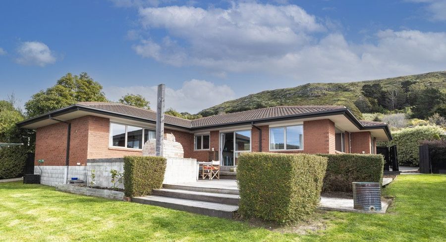  at 7 Gilders Grove, Heathcote, Christchurch City, Canterbury