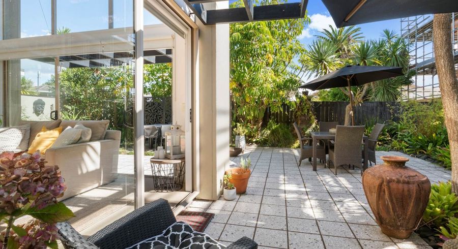  at 2/1 Esmonde Road, Takapuna, North Shore City, Auckland