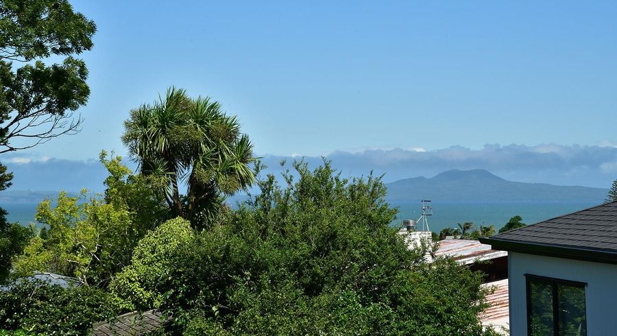  at 1/165 Deep Creek Road, Torbay, Auckland