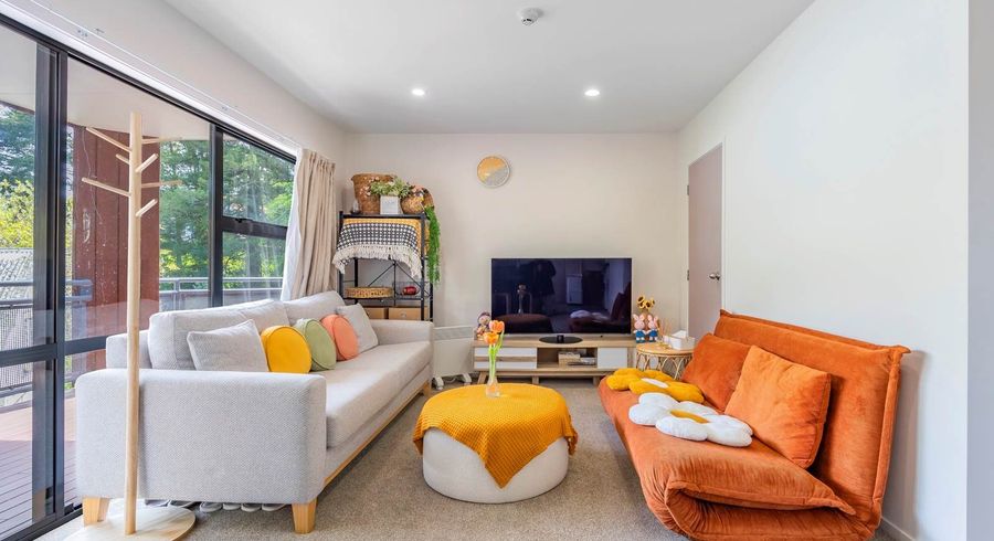  at 15/3 The Avenue, Albany, North Shore City, Auckland