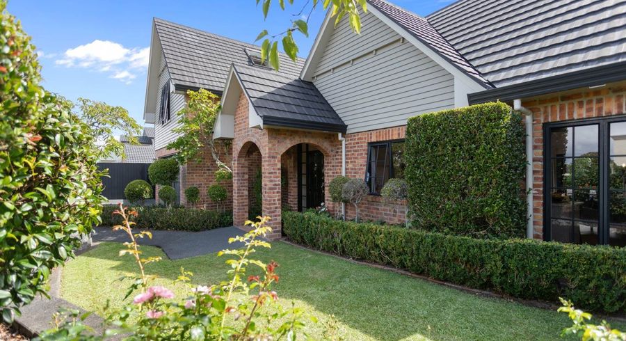  at 9  Kahala Place, West Harbour, Waitakere City, Auckland