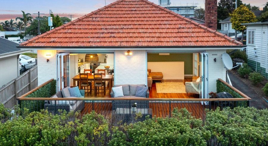  at 37 Onewa Road, Northcote, North Shore City, Auckland