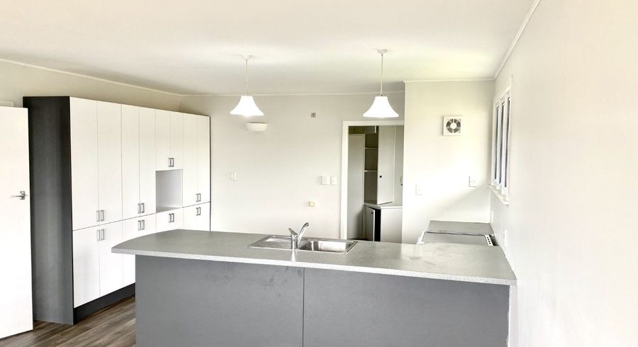  at 11 Windsor Place, Mairangi Bay, North Shore City, Auckland