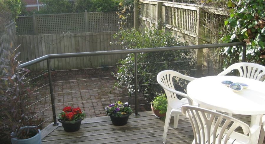  at 2/33 Winchester Street, Merivale, Christchurch