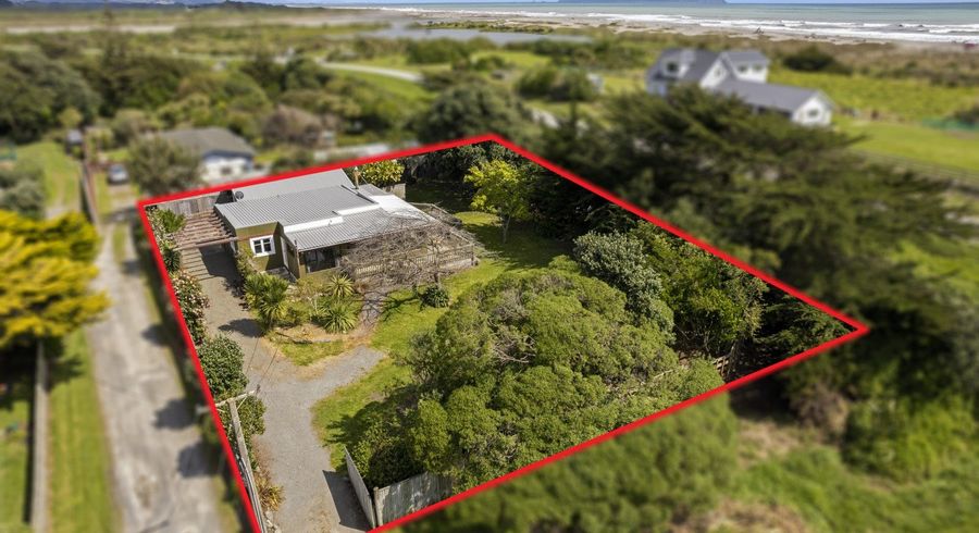  at 3 Atkinson Avenue, Otaki Beach, Otaki