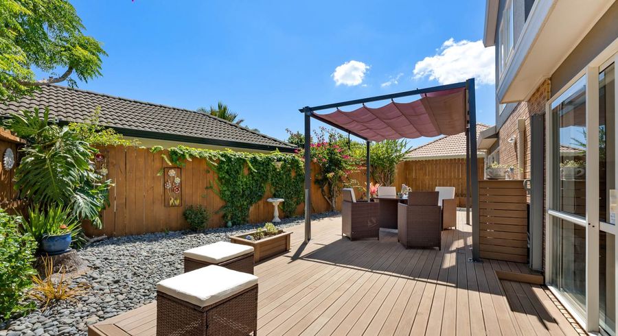  at 2/112 Golfland Drive, Golflands, Auckland