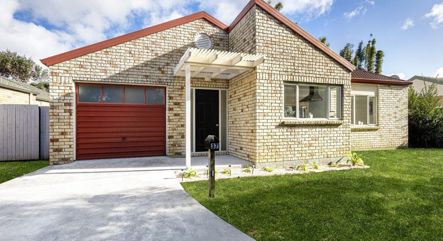  at 37 Kona Crescent, Henderson, Auckland
