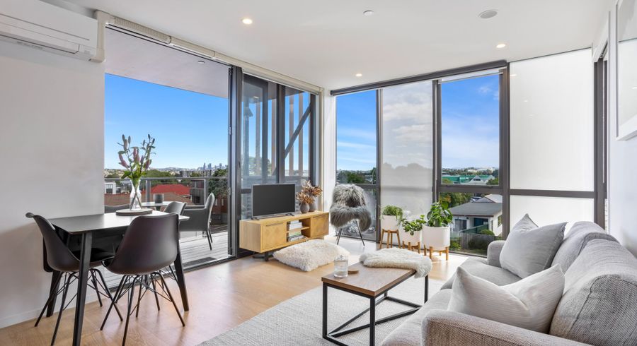  at 203/10 Auburn Street, Takapuna, North Shore City, Auckland