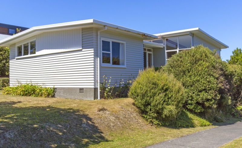  at 9 Pekanga Road, Normandale, Lower Hutt