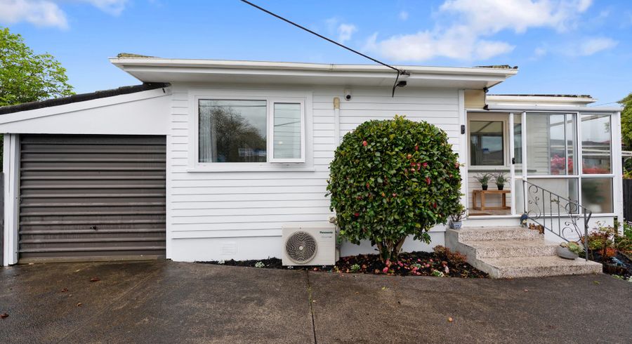  at 1/131 Swanson Road, Henderson, Waitakere City, Auckland