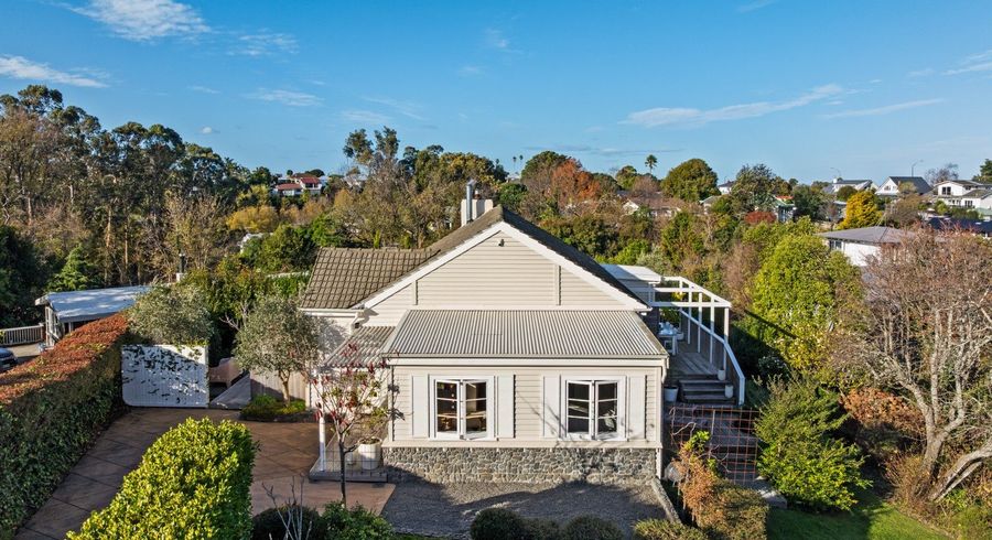  at 113A Chaucer Road North, Hospital Hill, Napier, Hawke's Bay