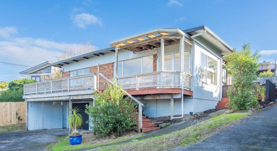  at 1/17 Jellicoe Road, Murrays Bay, North Shore City, Auckland