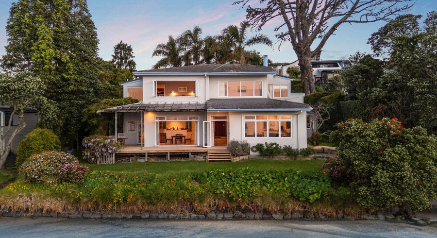  at 2/67 Beresford Street, Bayswater, North Shore City, Auckland