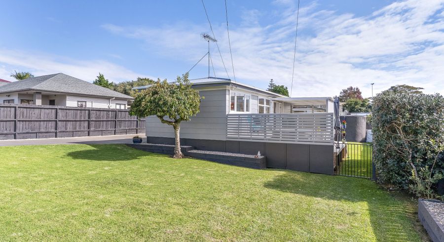  at 10 Bell Road, Beachlands, Auckland