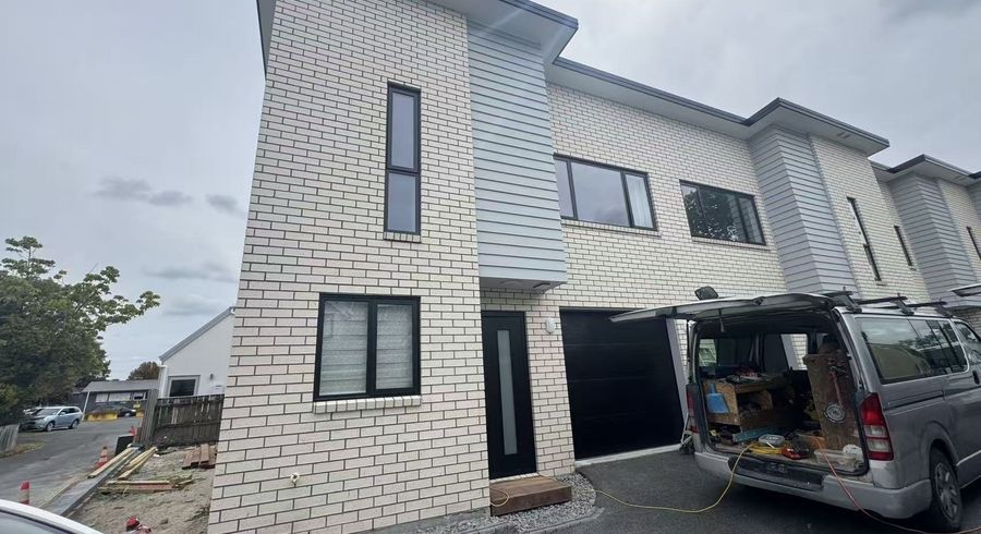  at 1/22 Pickering Cr, Chedworth Park, Hamilton, Waikato