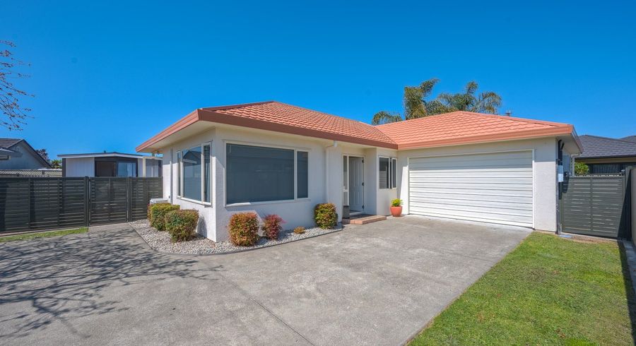  at 6 Newbury Place, Taradale, Napier