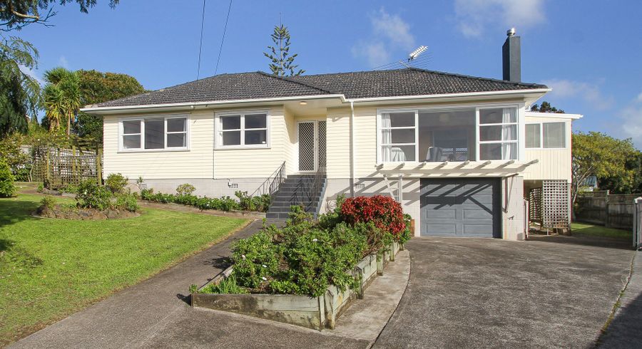  at 18 Raeben Avenue, Hillcrest, Auckland