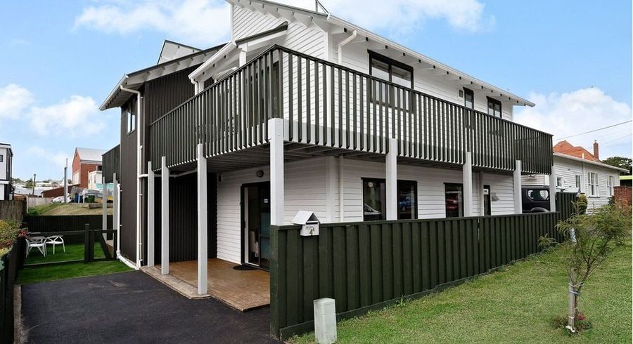  at 4 Chamberlain Road, Karori, Wellington, Wellington