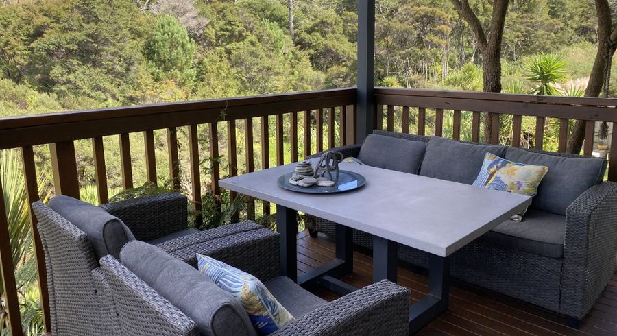  at 13 Stubbs Place, Fairview Heights, North Shore City, Auckland