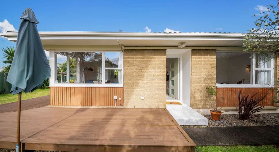  at 2/15 Lynette Place, Mangere, Manukau City, Auckland