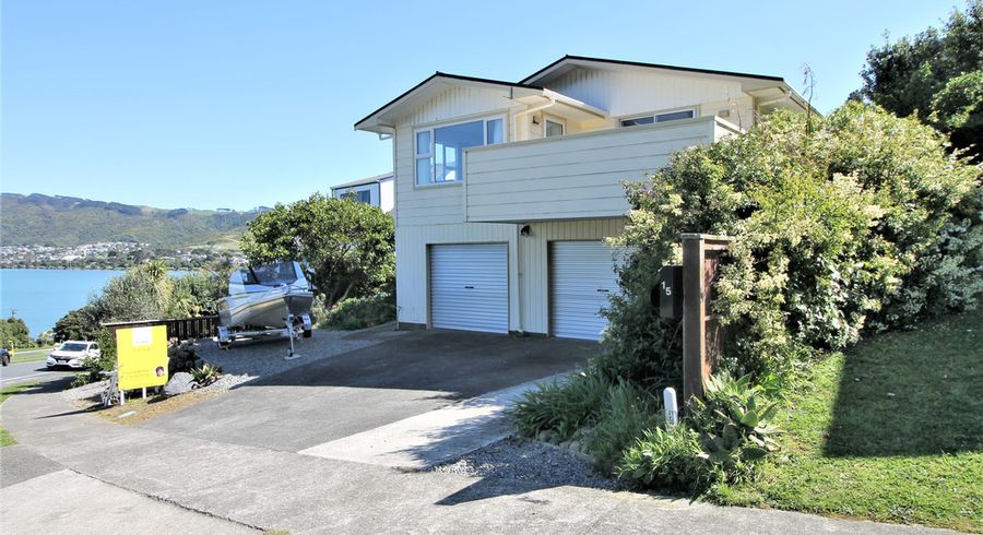  at 15 Gloaming Hill, Titahi Bay, Porirua