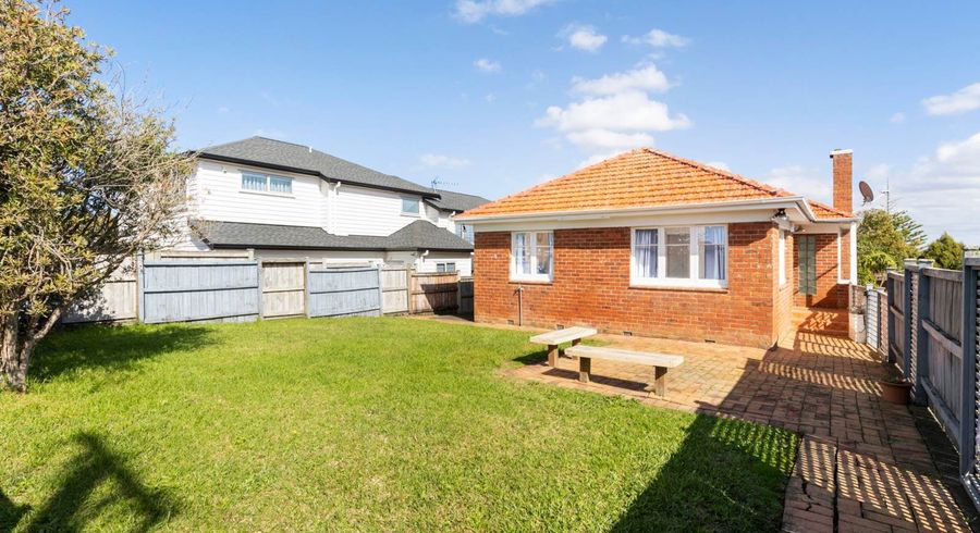  at 1/49 Oakdale Road, Mount Roskill, Auckland City, Auckland