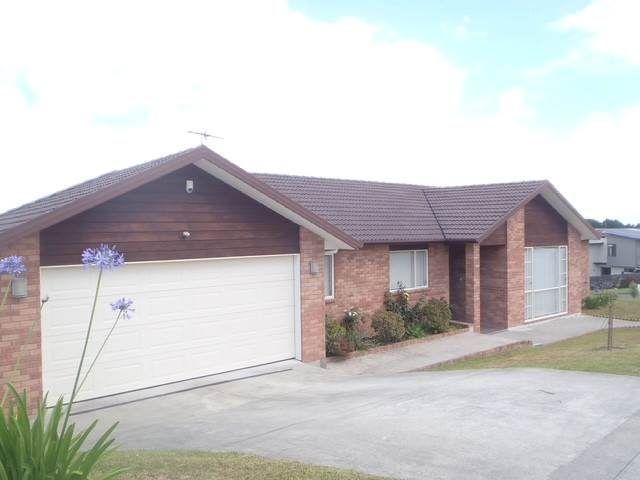  at 11 Harrowglen Drive, Northcross, North Shore City, Auckland