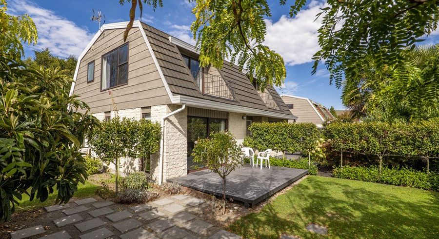  at 2/80B Jeffreys Road, Fendalton, Christchurch