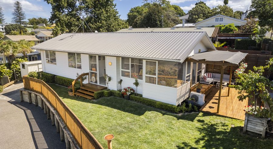  at 27A Selwyn Road, Cockle Bay, Auckland