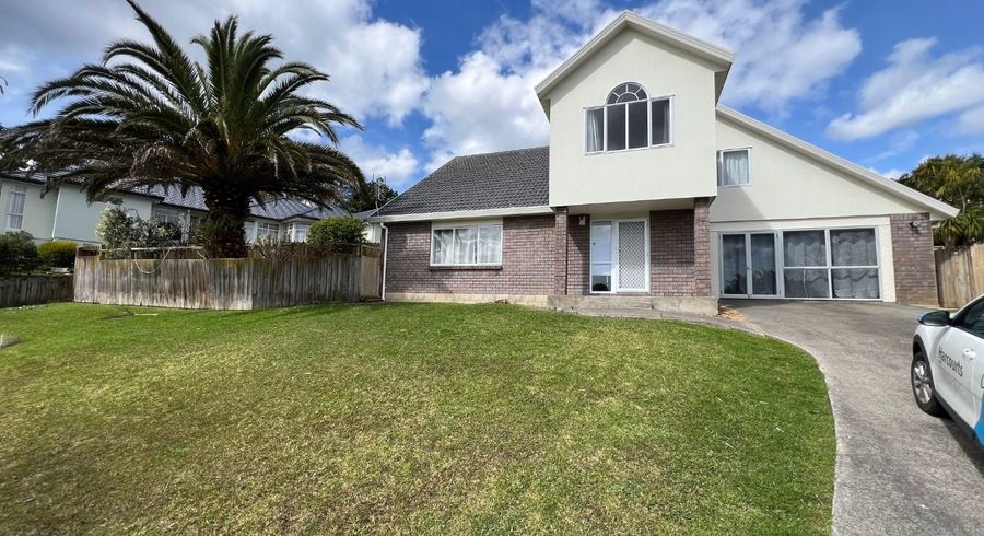  at 8 Thornbill Rise, Unsworth Heights, North Shore City, Auckland