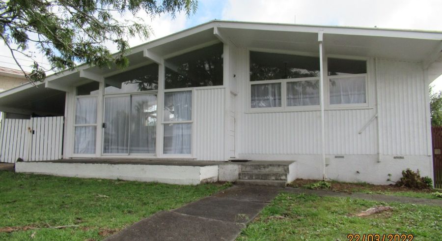  at 98 Riverpark Cres, Henderson, Waitakere City, Auckland