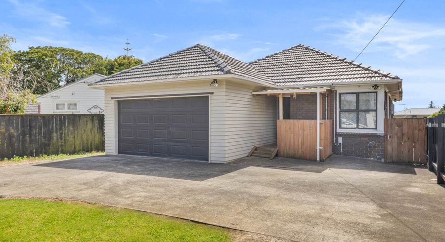  at 5 Lloyd Avenue, Papatoetoe, Manukau City, Auckland