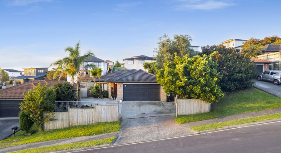  at 18 Keri Vista Rise, Papakura, Papakura