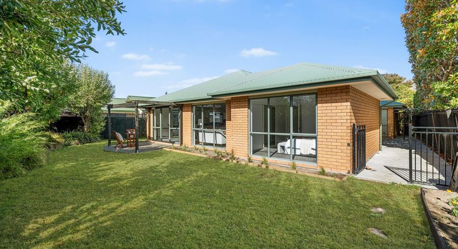  at 6 Warner Place, Heathcote, Christchurch City, Canterbury