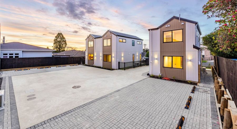 at Lot 4, 9 Grande Vue Road, Papatoetoe, Manukau City, Auckland