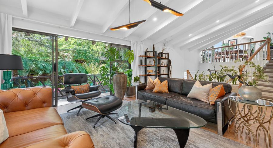  at 43 Ridgewood Crescent, Birkenhead, North Shore City, Auckland