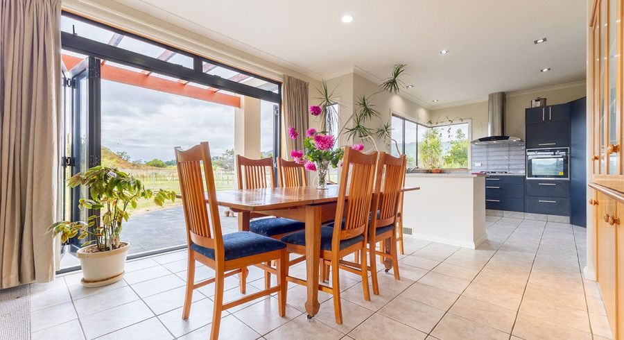  at 114 Rutherford Drive, Waikanae Beach, Kapiti Coast, Wellington