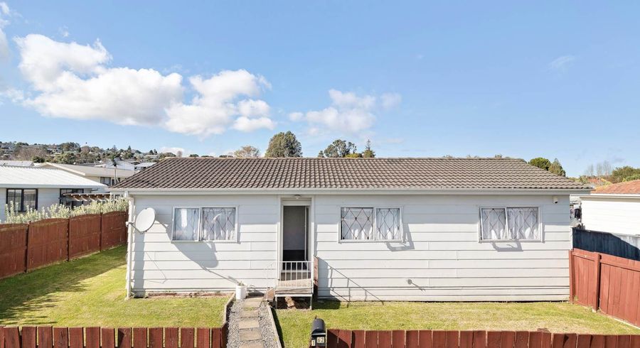  at 1/62 Redcrest Avenue, Red Hill, Papakura, Auckland