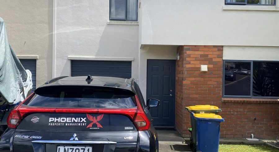  at 10 Kora Avenue, Ranui, Auckland